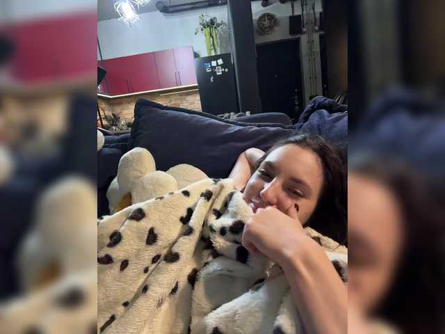 -Your-Michelle-'s BongaCams show and profile