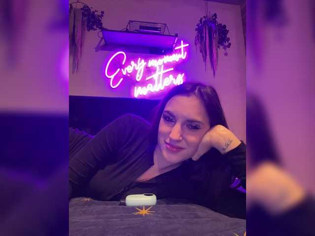 -Your-Michelle-'s BongaCams show and profile