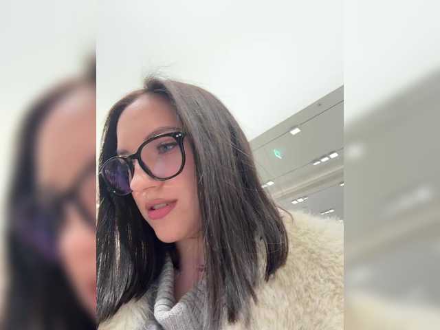 -Your-Michelle-'s BongaCams show and profile