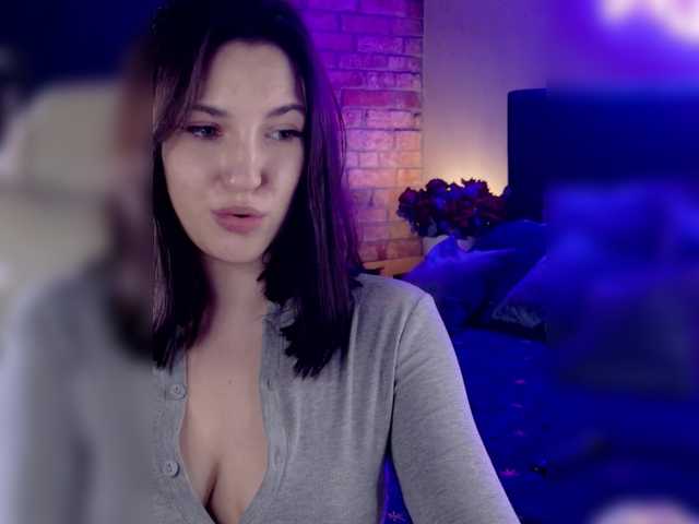 -Your-Michelle-'s BongaCams show and profile