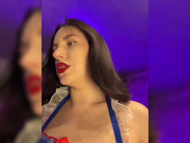 -Your-Michelle-'s BongaCams show and profile