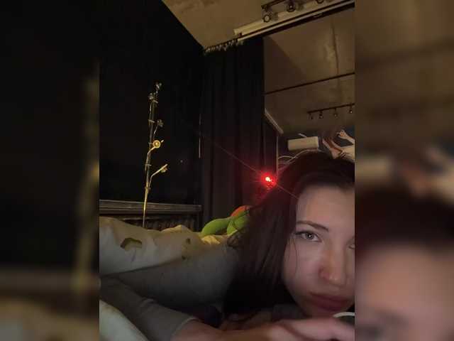 -Your-Michelle-'s BongaCams show and profile