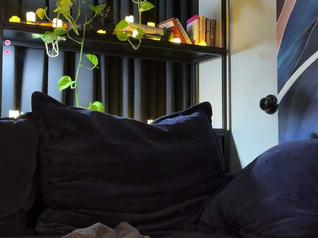 -Your-Michelle-'s BongaCams show and profile