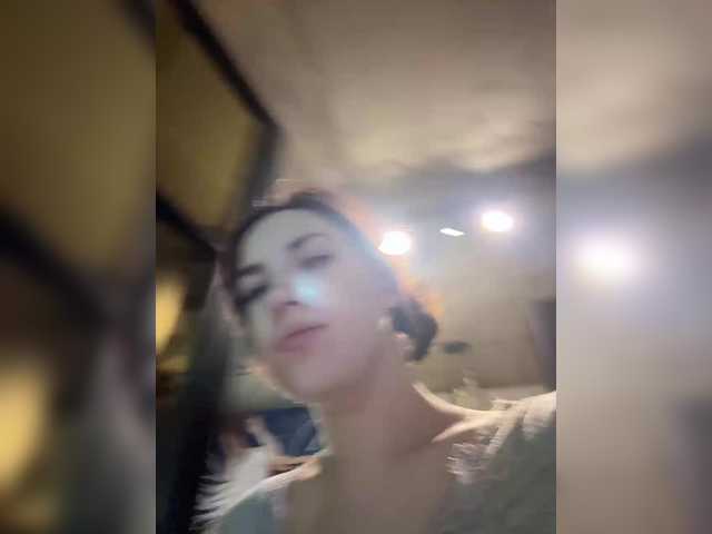 -Your-Michelle-'s BongaCams show and profile