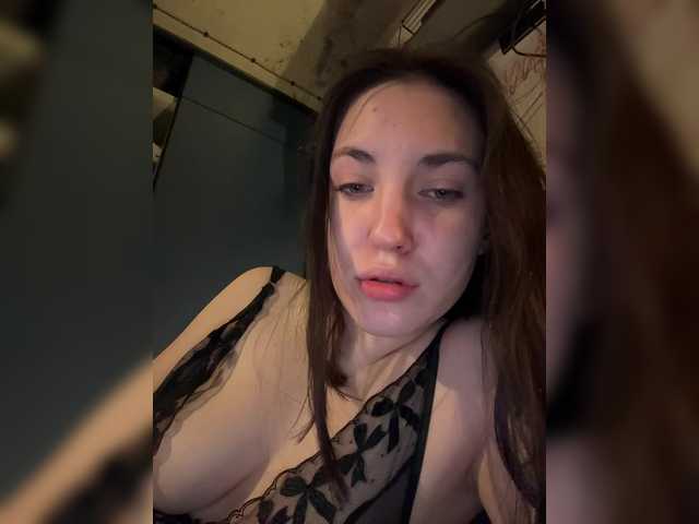 -Your-Michelle-'s BongaCams show and profile