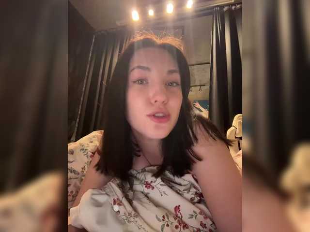 -Your-Michelle-'s BongaCams show and profile