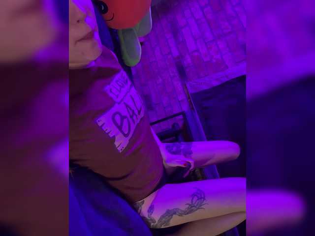 -Your-Michelle-'s BongaCams show and profile