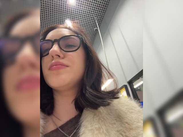 -Your-Michelle-'s BongaCams show and profile