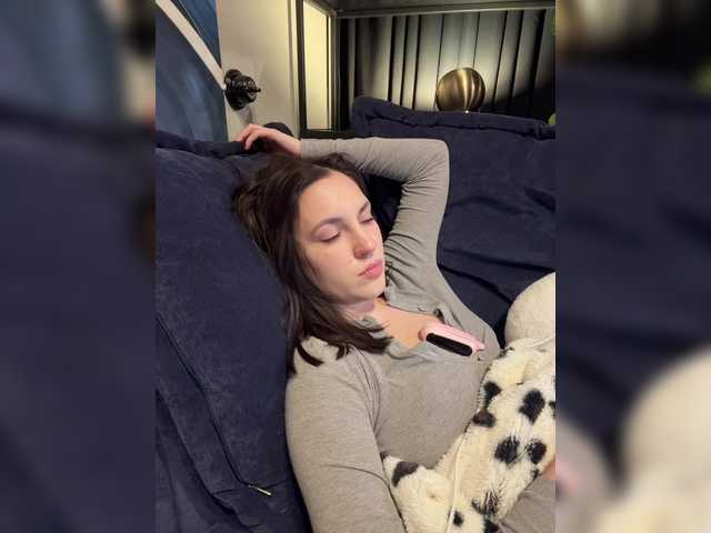 -Your-Michelle-'s BongaCams show and profile