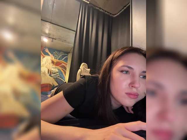 -Your-Michelle-'s BongaCams show and profile