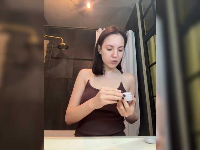 -Your-Michelle-'s BongaCams show and profile