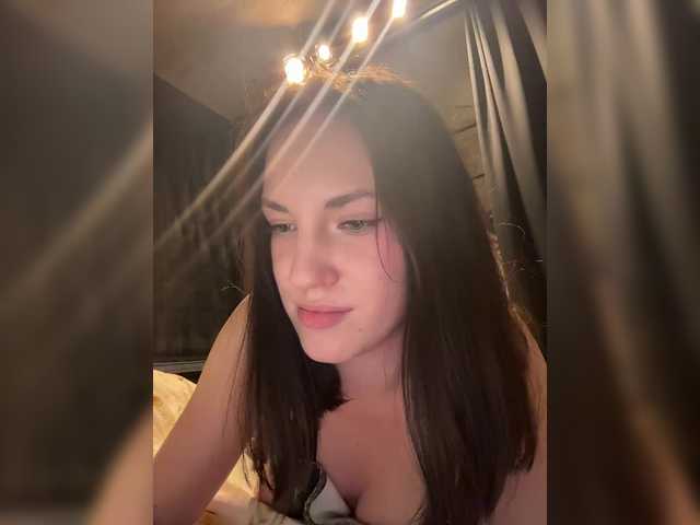 -Your-Michelle-'s BongaCams show and profile