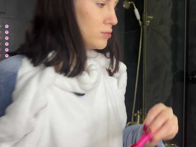 -Your-Michelle-'s BongaCams show and profile