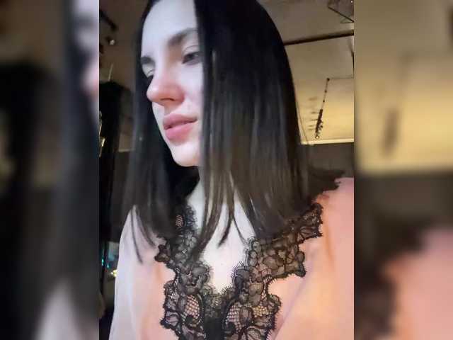 -Your-Michelle-'s BongaCams show and profile