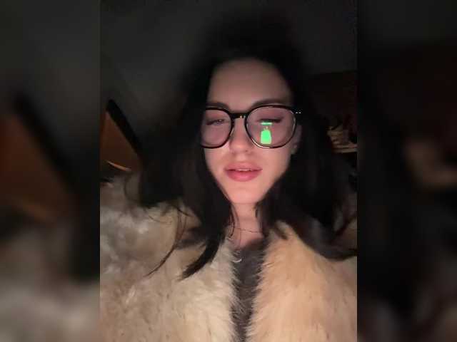 -Your-Michelle-'s BongaCams show and profile