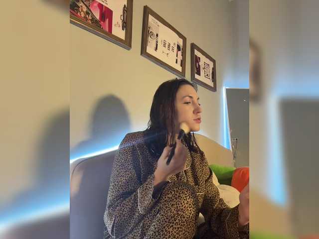 -Your-Michelle-'s BongaCams show and profile