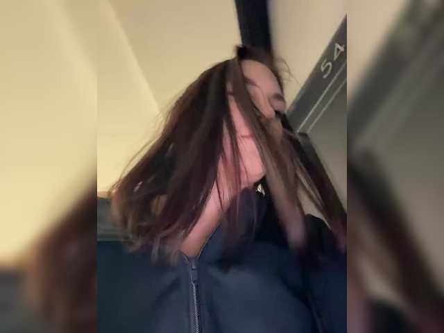 Sex chat gratuit in direct cu -Your-Michelle- pe BongaCams