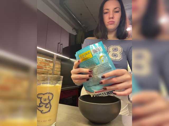 -Your-Michelle-'s BongaCams show and profile