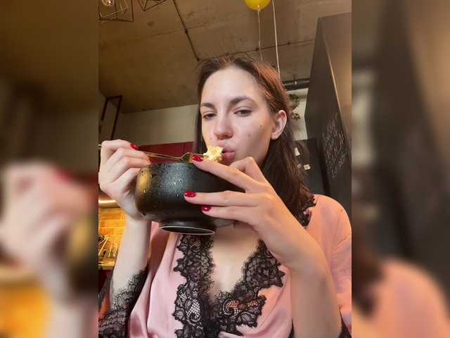 -Your-Michelle-'s BongaCams show and profile