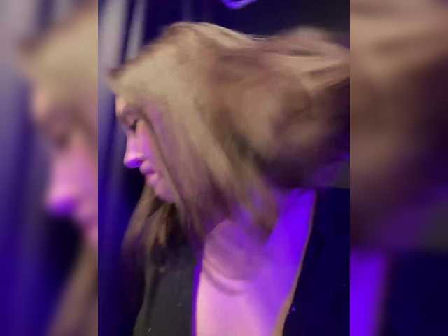 -Your-Michelle-'s BongaCams show and profile