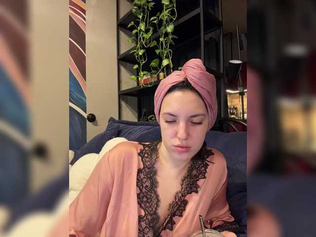 -Your-Michelle-'s BongaCams show and profile