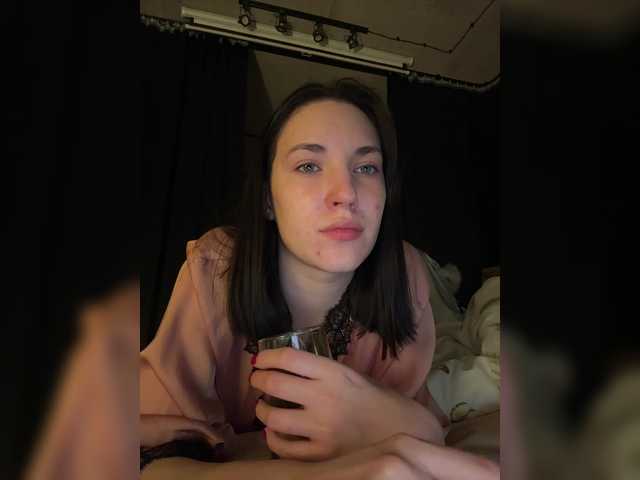 -Your-Michelle-'s BongaCams show and profile