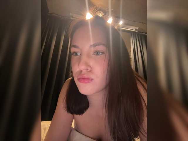 -Your-Michelle-'s BongaCams show and profile