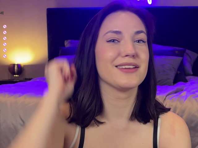 -Your-Michelle-'s BongaCams show and profile