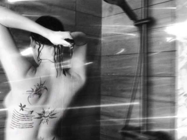 -Your-Michelle-'s BongaCams show and profile