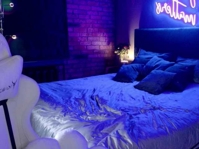 -Your-Michelle-'s BongaCams show and profile