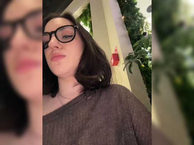 -Your-Michelle-'s BongaCams show and profile