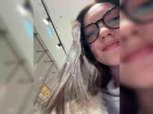 -Your-Michelle- webcam