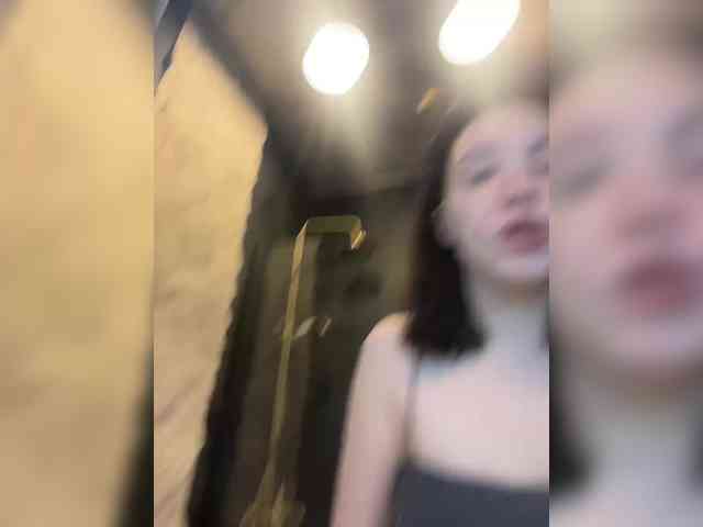 -Your-Michelle- webcam