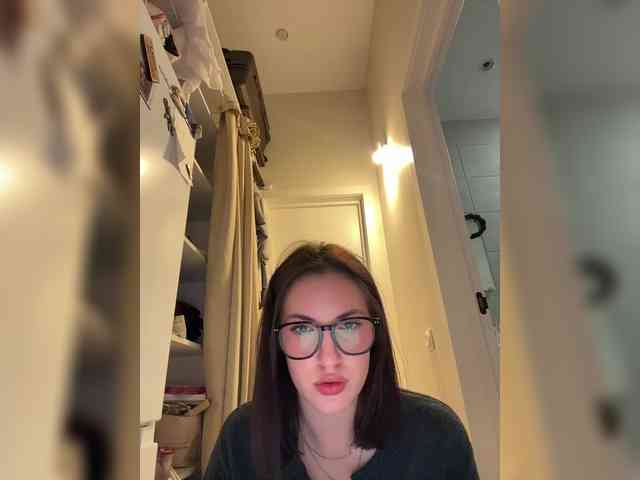 -Your-Michelle- webcam