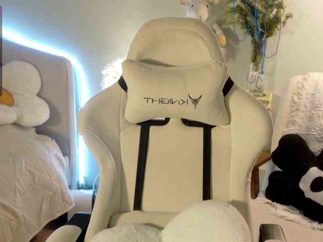 -Your-Michelle- webcam