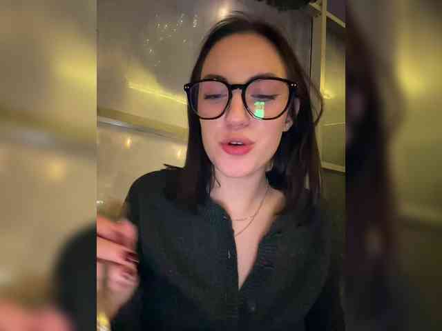 -Your-Michelle- webcam