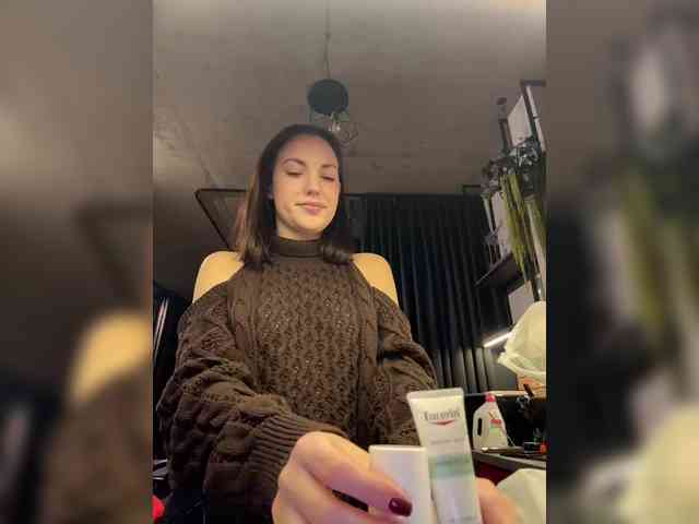 -Your-Michelle- webcam