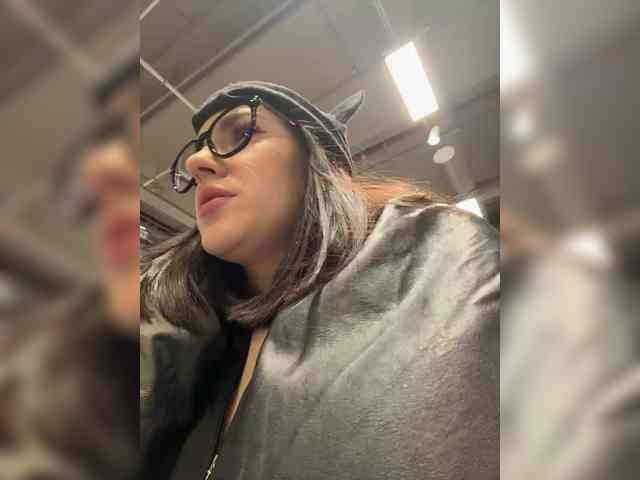 -Your-Michelle- webcam