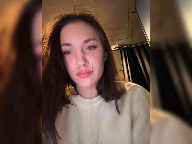 -Your-Michelle- webcam