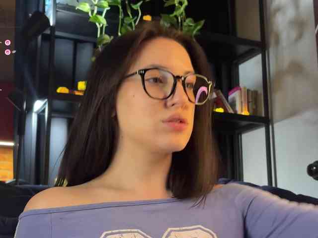 -Your-Michelle- webcam