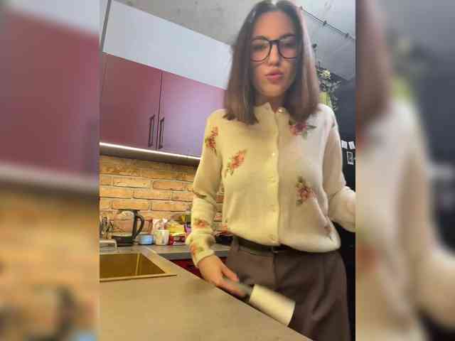 -Your-Michelle- webcam