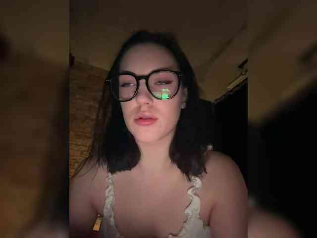 -Your-Michelle- webcam