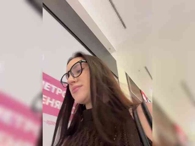 -Your-Michelle-'s webcam live show