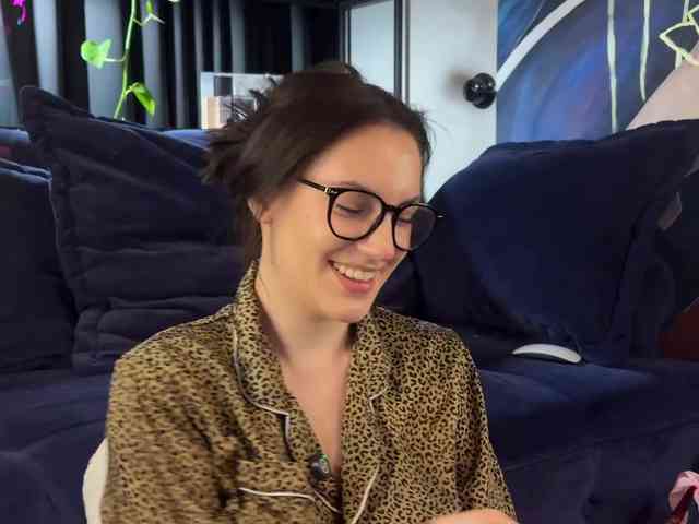 -Your-Michelle- webcam