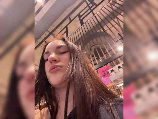 -Your-Michelle- webcam