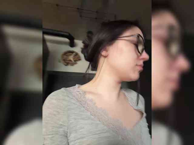 -Your-Michelle- webcam