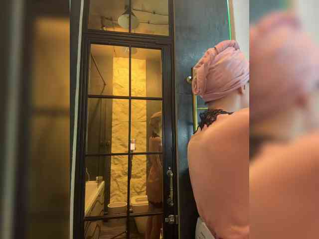 -Your-Michelle- webcam