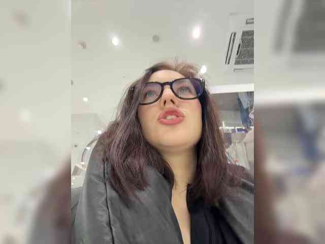 -Your-Michelle- webcam