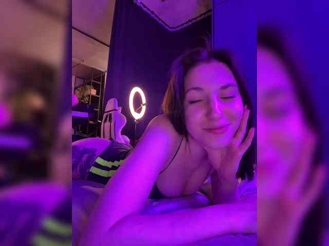 -Your-Michelle- webcam