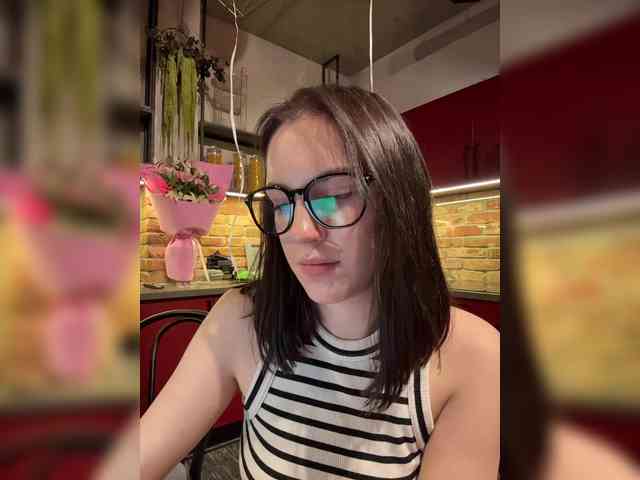 -Your-Michelle- webcam